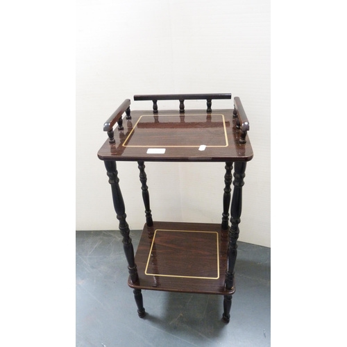 251 - Two-tier occasional table.