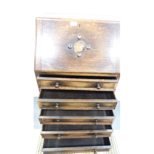 260 - Oak writing bureau.