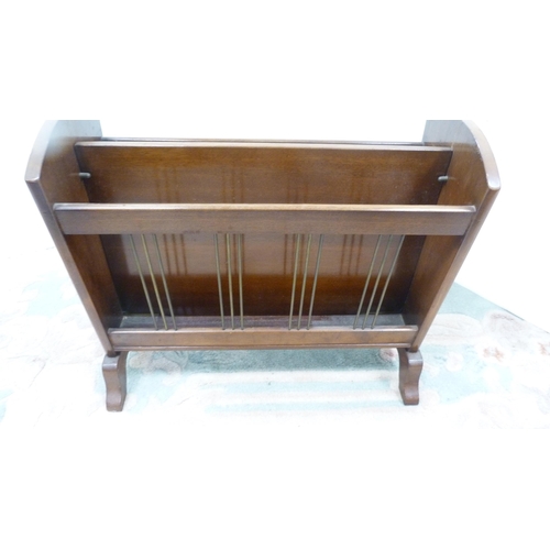 290 - Occasional table, two plant stands and a magazine rack.&nbsp; (4)