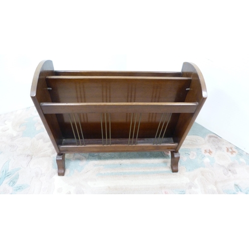 290 - Occasional table, two plant stands and a magazine rack.&nbsp; (4)
