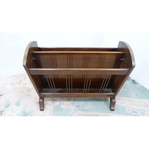 290 - Occasional table, two plant stands and a magazine rack.&nbsp; (4)