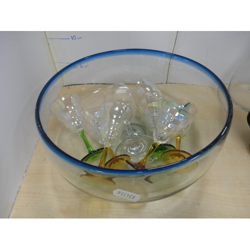 39 - Collection of glassware to include soda syphon, liqueur glasses, bowl, decanter and stopper, modern ... 