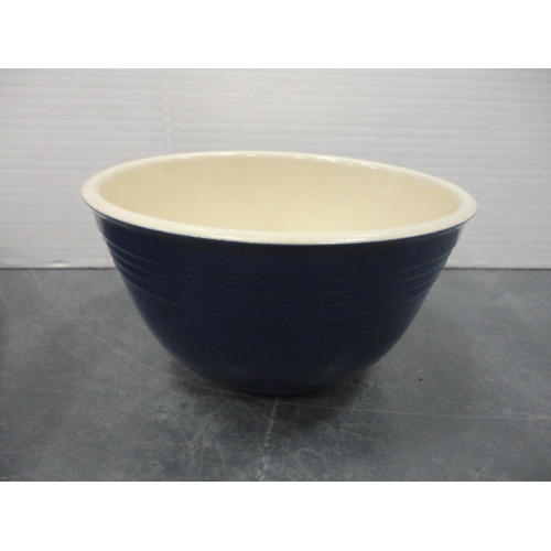 41 - Studio pottery to include charger, dish, bowl etc.