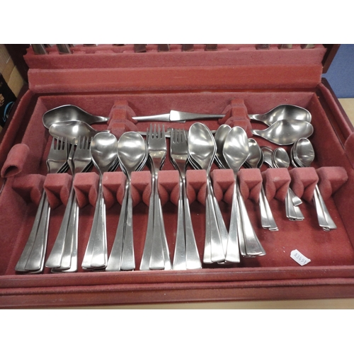 45 - Box containing assorted flatware and an Arthur Price part canteen of cutlery in fitted box.