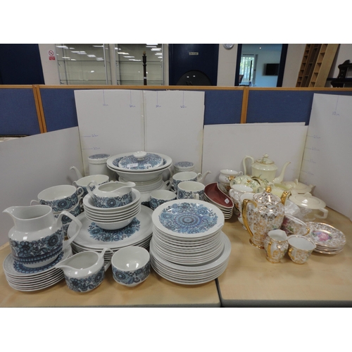 52 - Pontesa part dinner set and miscellaneous coffee wares, Carlton Ware dishes etc.