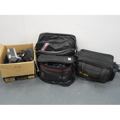 61 - Viewcam and accessories, Rollei XF35 camera, folding camera, camcorder etc.