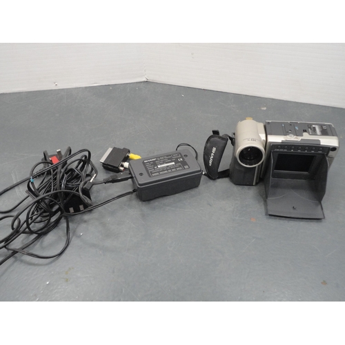 61 - Viewcam and accessories, Rollei XF35 camera, folding camera, camcorder etc.