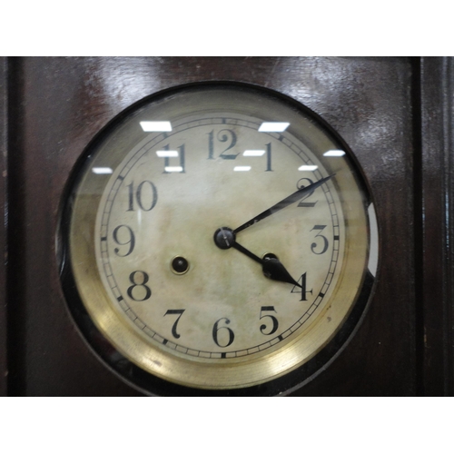 92 - Wall clock.