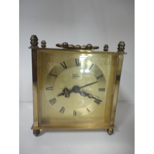 95 - Curios to include fountain pen with gold nib, pair of brass candlesticks, hip flasks, measures in to... 