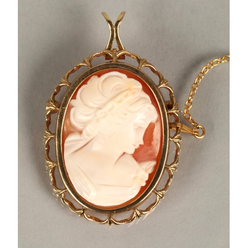 97 - 9ct gold mounted cameo brooch pendant, gross weight 7g