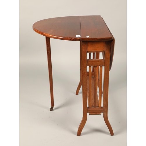 519 - Mahogany drop leaf tea table, 67cm high