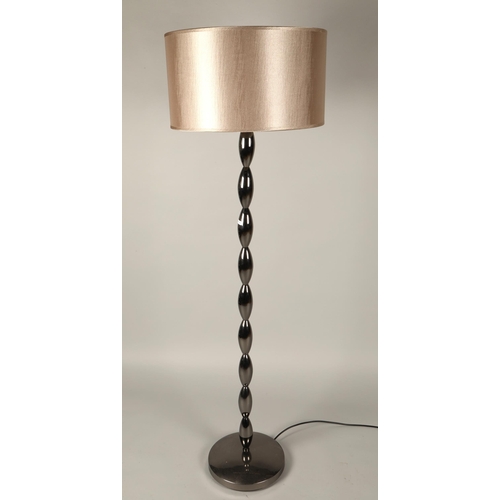 536 - Contemporary floor standing lamp