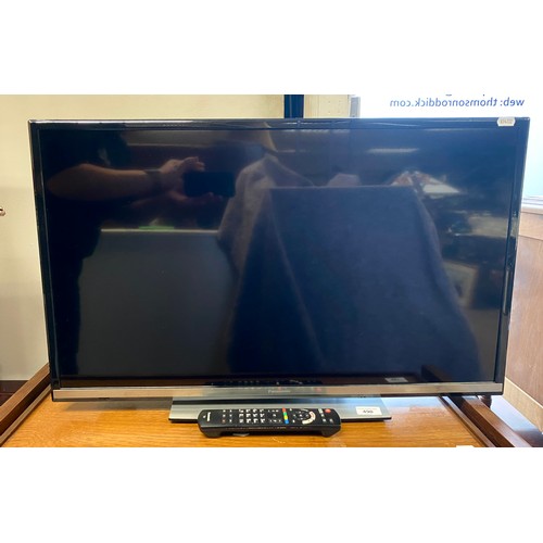 490 - Panasonic TX-32GS352B LED TV