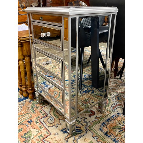 599 - Contemporary mirrored three drawer unit