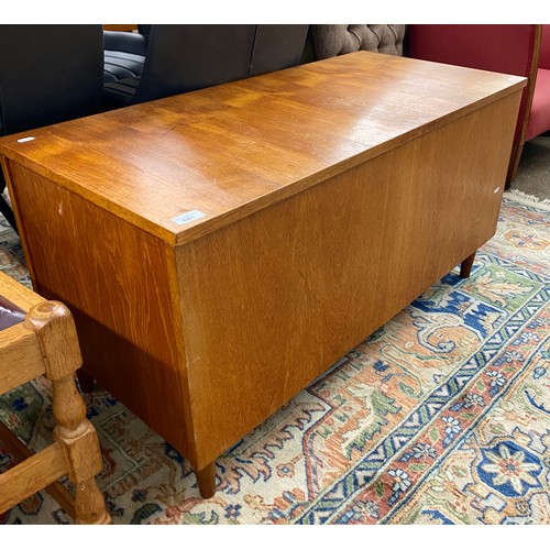 601 - Mid Century style blanket box on legs