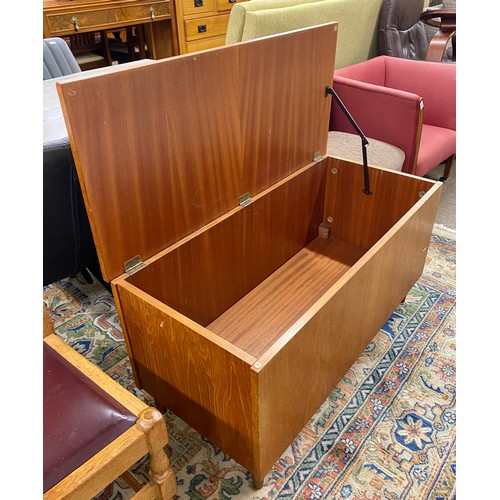 601 - Mid Century style blanket box on legs