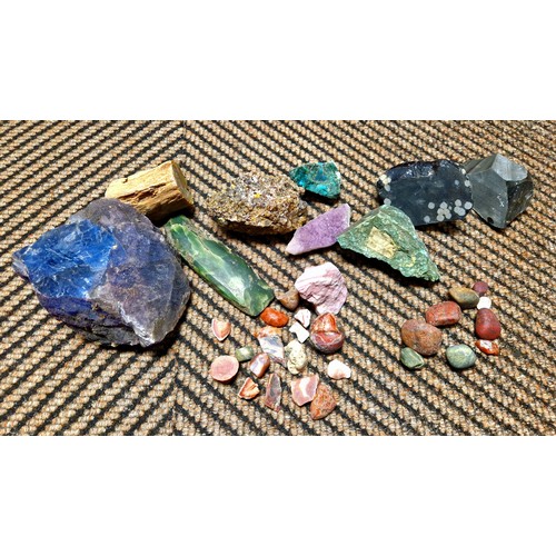 338 - Large assortment of crystals and rock specimens, raw gemstones, etc