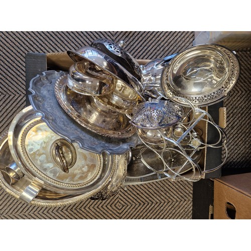 367 - Large quantity of white metal and silver plated items to include four Clyde Shipping Company LTD nap... 