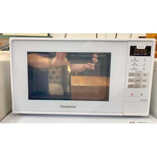 622 - Panasonic microwave 