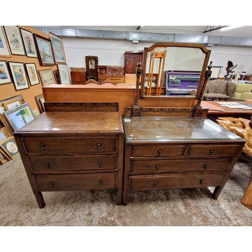 576 - Oak chest and dressing chest