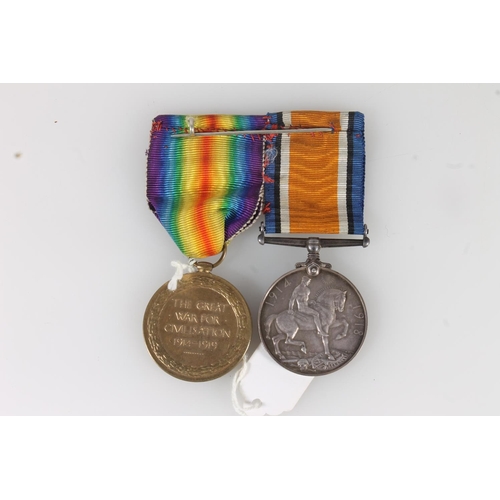 1167 - Medals of Lieutenant L S Martin MC of the Royal Garrison Artillery comprising WWI war medal and vict... 