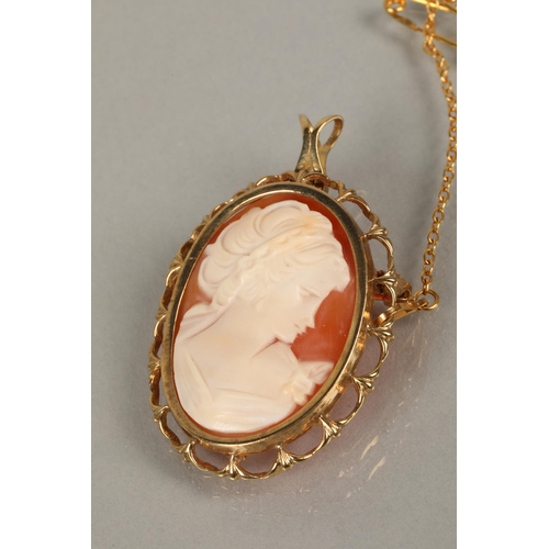 97 - 9ct gold mounted cameo brooch pendant, gross weight 7g