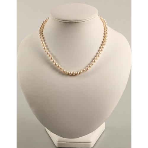 117 - Pearl necklace with 14k gold clasp