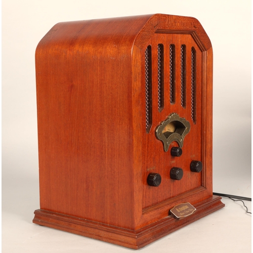 512 - Steepletone Collector's Edition Radio