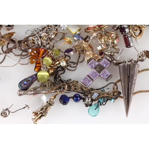 458 - Costume jewellery incl. bangles, necklaces, earrings etc. (qty)