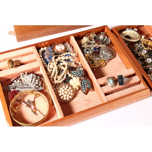 465 - Large box of costume jewellery etc.