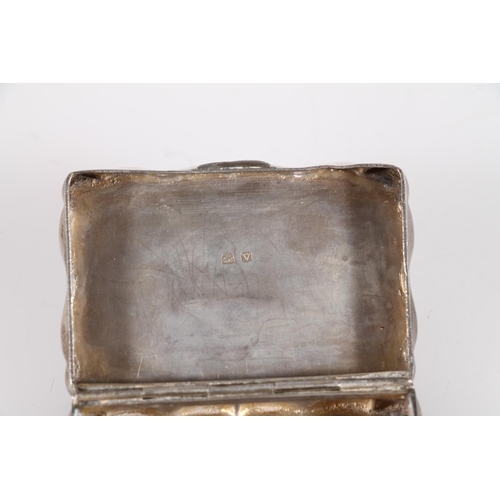 485 - Early 20thC hallmarked silver snuff box, town assay mark not present, W5.5cm.