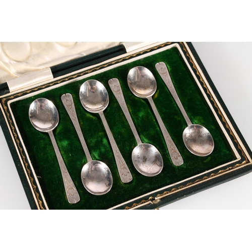 487 - Set of six Geo. V silver coffee spoons, Edward and Sons Glasgow 1928, in original retailers box, sil... 