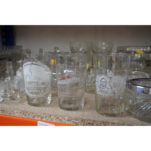 338 - Glassware to include commemorative beakers, fruit bowls, vases, etc.