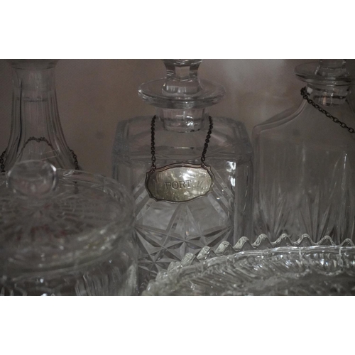 341 - Glassware to include decanters and silver-plated labels, boxed tumblers, etc.