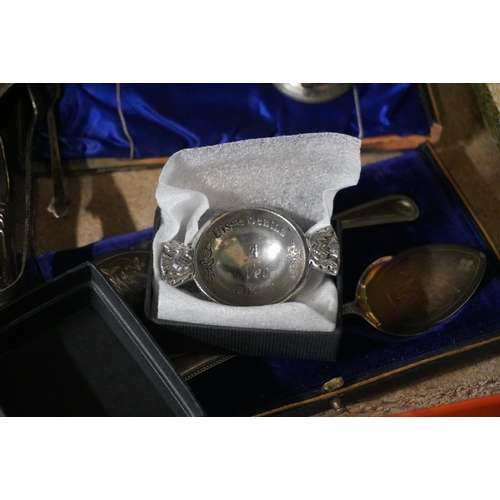 348 - Silver-plate to include a boxed condiment set, loose flatware, cased cake slice and forks, etc.