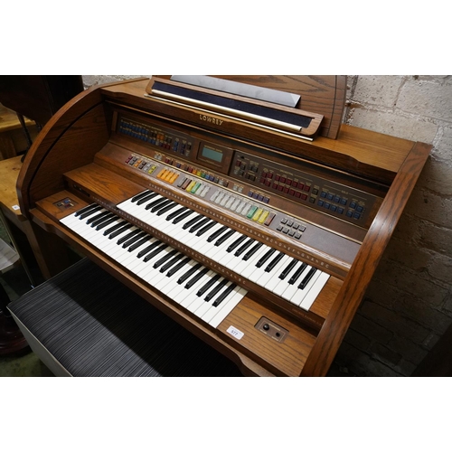 577 - Lowrey organ.