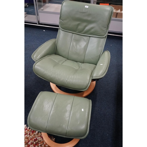 670 - Ekornes Stressless chair with matching footstool.