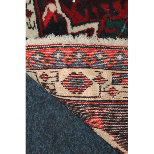 616 - Persian saveh rug, 160cm x 105cm.