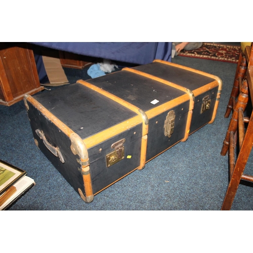 635 - Vintage travel trunk, W92cm.