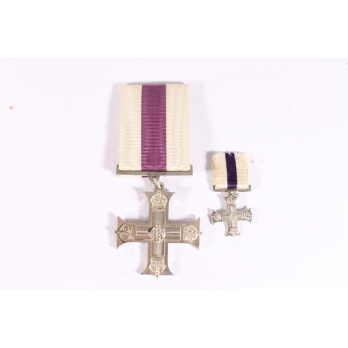 1114 - British Military Cross with King George V GR cypher (1914-30 variety) with similar miniature medal. ... 