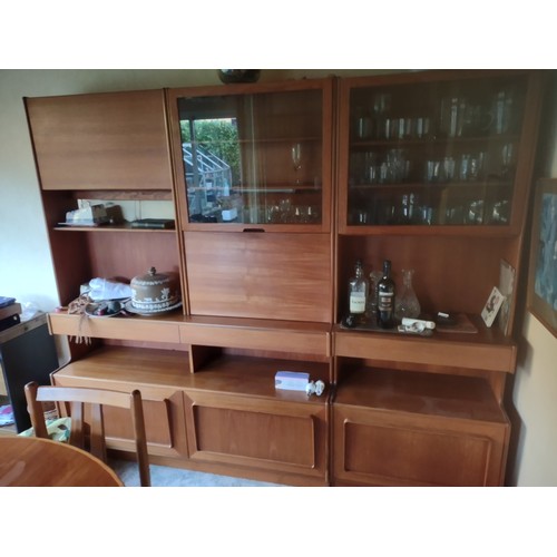 614 - McIntosh of Kirkcaldy, and other, retro side units, display units, sectional furniture, etc.