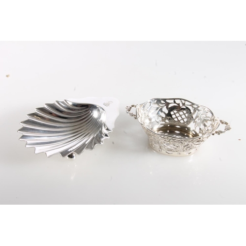 135 - Victorian silver bon bon dish of scallop shell form by Goldsmiths & Silversmiths Co (William Gibson ... 