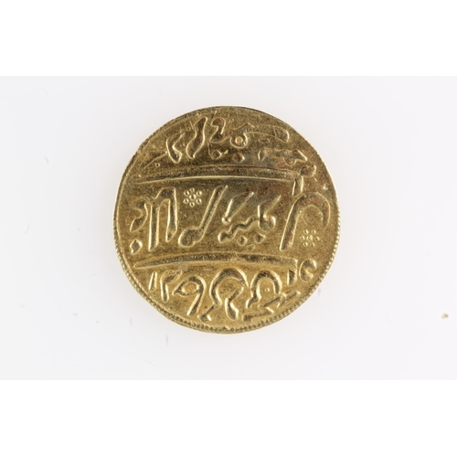 218 - INDIA gold mohur of the East India Company, 7.3g, 28mm diameter.