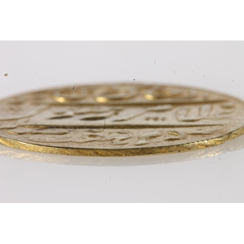 218 - INDIA gold mohur of the East India Company, 7.3g, 28mm diameter.