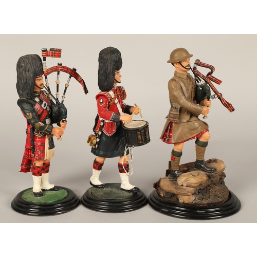 40 - Ballantynes five models of Scottish soldiers(5)