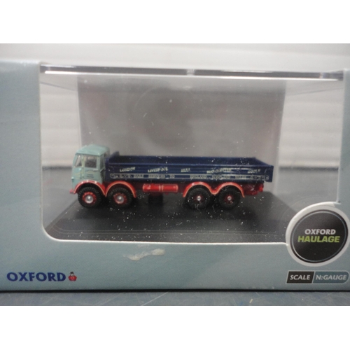 135 - Boxed Corgi classics to include Western Welsh, Leyland Olympian bus set, No 34801, with four other b... 