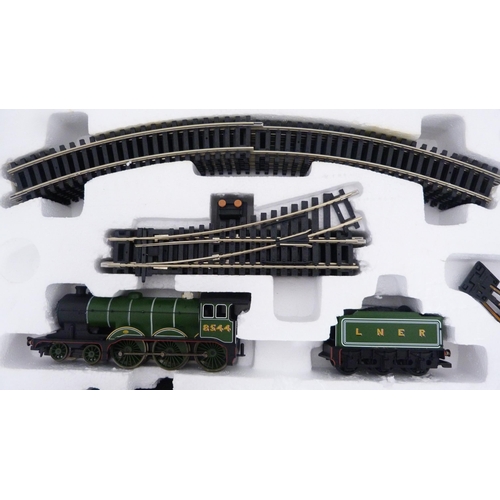 179 - Hornby OO Guage mainline steam locomotive, Class B12, No 1032, boxed.