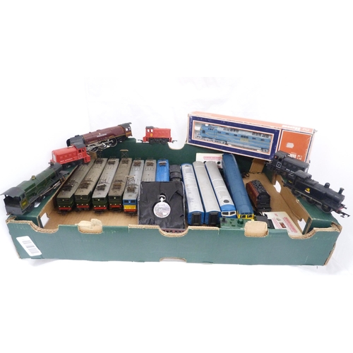 183 - Boxed Lima Trains, Deltic coach, with other model locomotives and coaches.