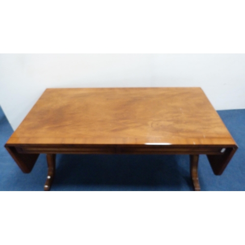 253 - Reproduction extending coffee table. 