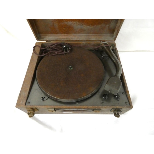 464 - Vintage 1946 Collaro microgram valve, mono 78's portable record player.